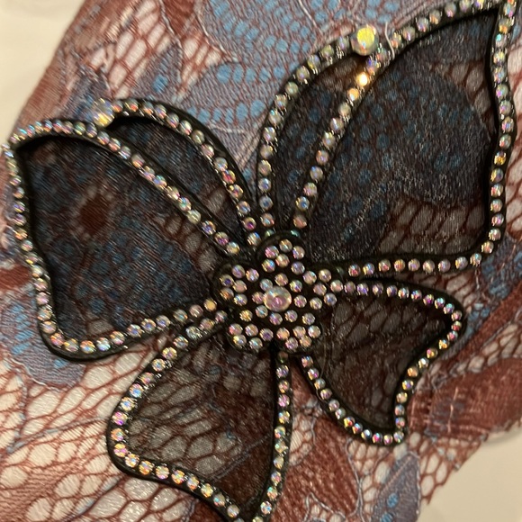 Butterfly on Pinkish Brown & Blue Lace Baseball Cap - Picture 7 of 9